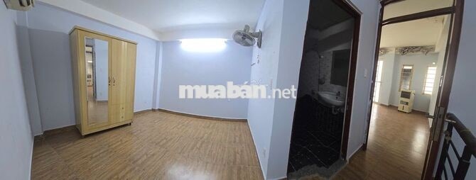 Nhà 2 tầng hẻm ô tô, sát mặt tiền Nguyễn Tư Giản, chỉ 9tr/tháng
