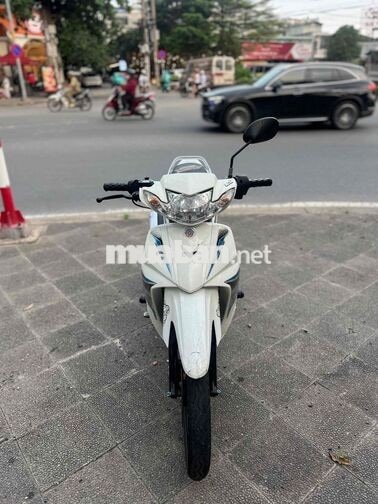 Yamaha Sirius màu trắng