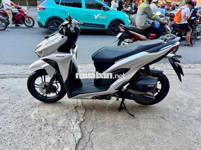 ❎❎ Vario 150 bạc  posche T12/2021 rất mới ngay chủ
