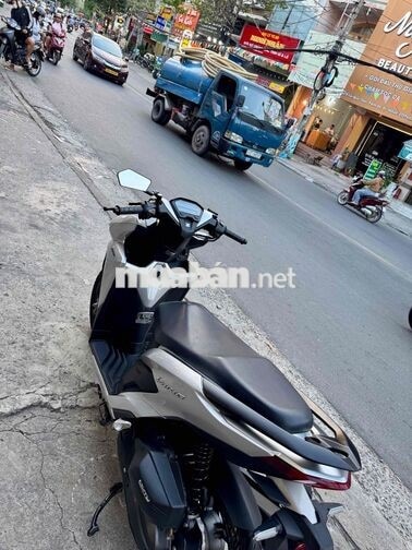 ❎❎ Vario 150 bạc  posche T12/2021 rất mới ngay chủ