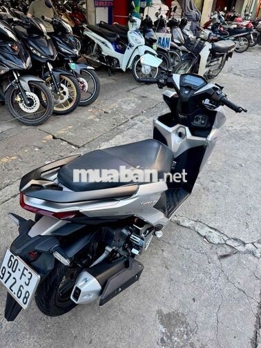 ❎❎ Vario 150 bạc  posche T12/2021 rất mới ngay chủ