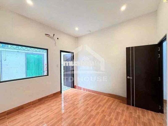 Nhà rộng 2 phòng gânc Bv Phụ Sản