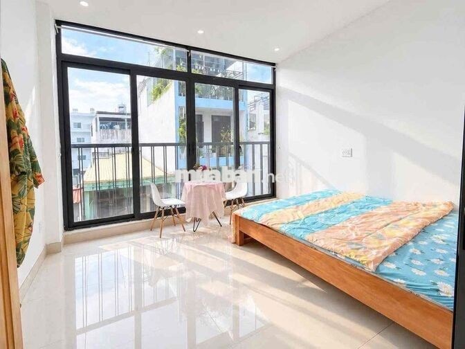 1PN BAN CÔNG SIÊU RỘNG - ĐƯỜNG CỘNG HOÀ - FULL NỘI THẤT - THANG MÁY