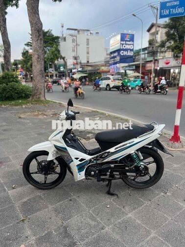 Yamaha Sirius màu trắng