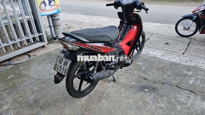 Kymco Wave 50cc màu Đỏ đen