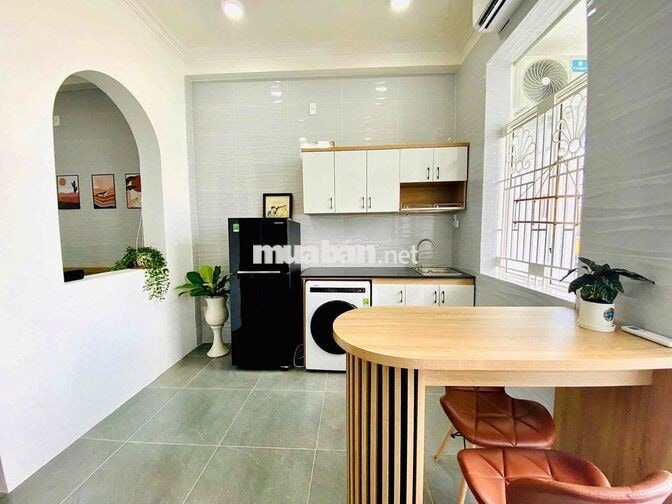 🔥🌷KHU PHAN XÍCH LONG🌷🔥GẦN HOÀNG SA TRƯỜNG SA 30M² CỬA SỔ TRỜI
