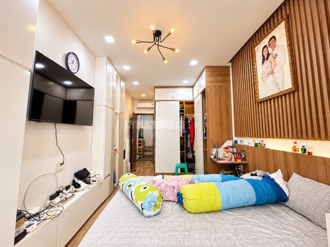 Bán nhà Dạ Nam, cầu chữ Y, kề Q1, 40M2x5 TẦNG, kề mặt tiền, GIÁ 7,5 TỶ