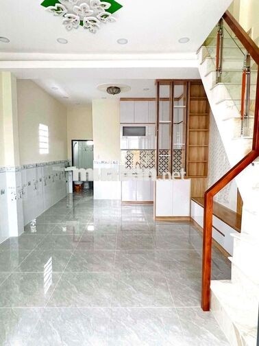 tôi chính chủ cần bán căn nhà mới trệt lầu sdc vì bằng