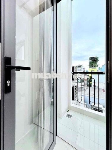 cho thuê studio ban công sư vạn hạnh quận 10 gần ueh
