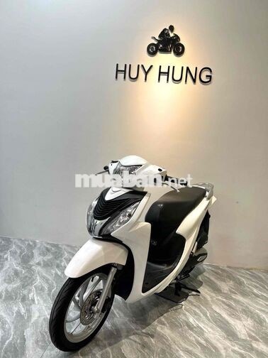Honda Vision 2022 màu trắng đen