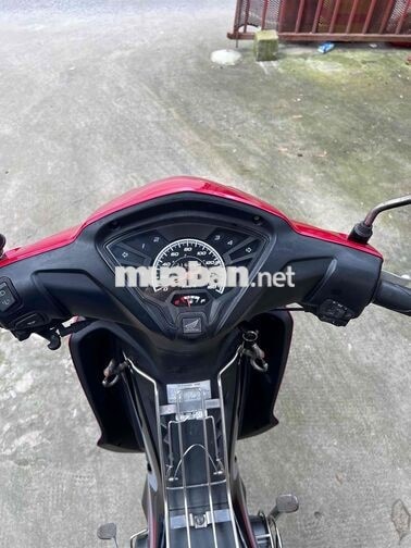 Cần bán 1 chiếc  Honda Wave RSX màu Đỏ đen