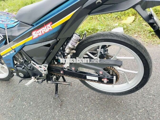 Suzuki Satria 20.000 km xanh đen
