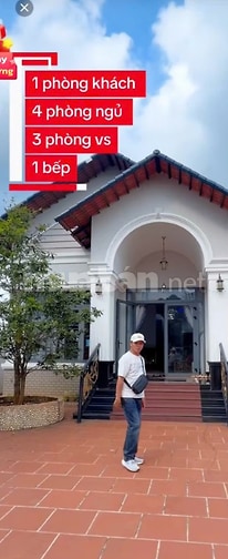 Nhà mặt tiền mái thái mới xây ,s=1000m2,gần trường học, bệnh viện,chợ.