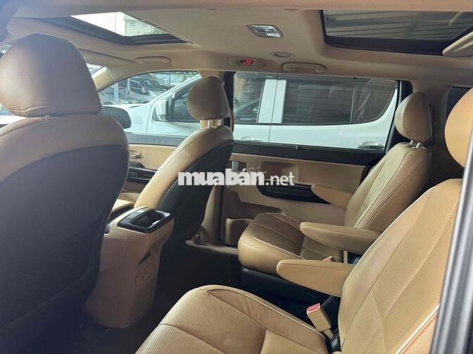 KIA SEDONA 2017 FULL 7 CHỖ DẦU ĐEN