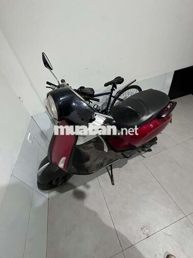 Piaggio Vespa 50cc màu Đỏ đen