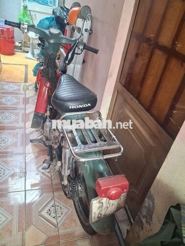 Honda Cub 50 49cc màu xanh đỏ