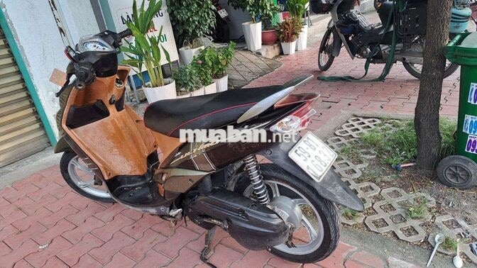 Yamaha Mio Ultimo màu nâu đen