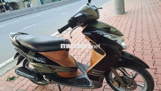 Yamaha Mio Ultimo màu nâu đen