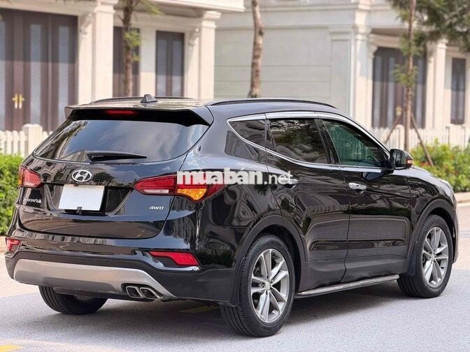 HYUNDAI SANTA FE 2018 4WD FULL XĂNG ĐEN