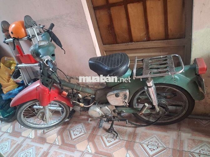 Honda Cub 50 49cc màu xanh đỏ