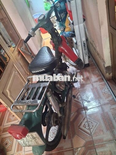 Honda Cub 50 49cc màu xanh đỏ
