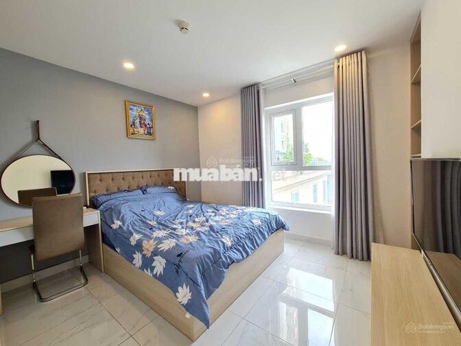 Cần bán căn chung cư Quang Thái, dt: 72m2, 2PN, 2wc, SH, giá: 3 tỷ