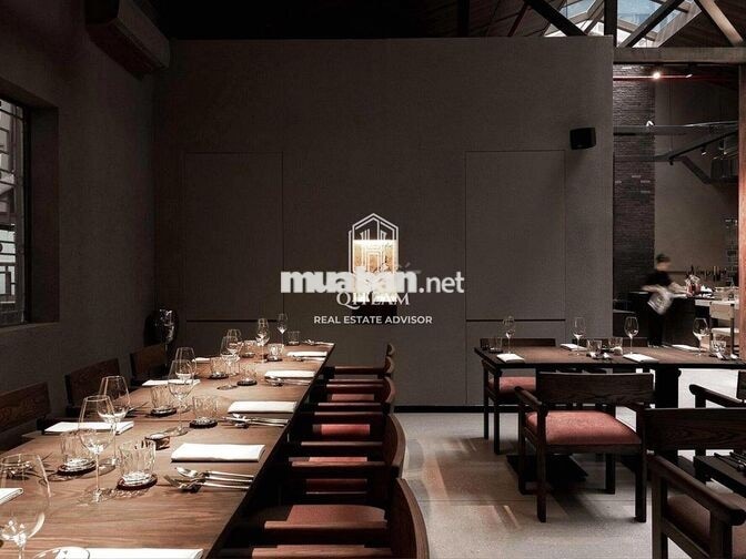 Nhà hàng - cafe 27 Trần Qúy Khoách, Q1. Dt: 8,5x24m, Kc: trệt 1 lầu
