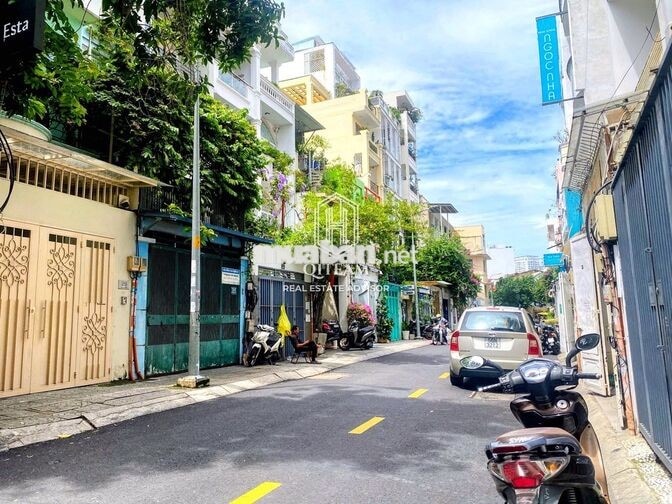 Nhà hàng - cafe 27 Trần Qúy Khoách, Q1. Dt: 8,5x24m, Kc: trệt 1 lầu
