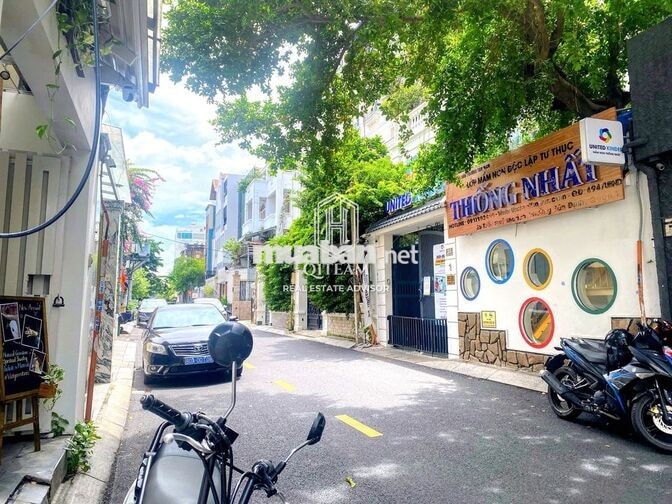 Nhà hàng - cafe 27 Trần Qúy Khoách, Q1. Dt: 8,5x24m, Kc: trệt 1 lầu