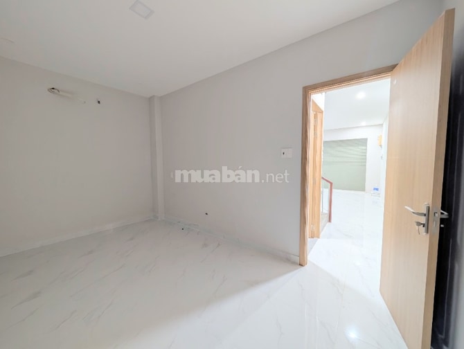 CHÍNH CHỦ BÁN NHÀ MẶT TIỀN NGUYỄN CHÍ THANH, QUẬN 5