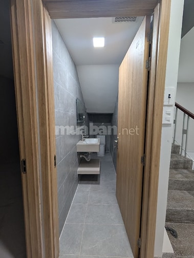 CHÍNH CHỦ BÁN NHÀ MẶT TIỀN NGUYỄN CHÍ THANH, QUẬN 5