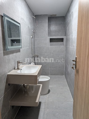 CHÍNH CHỦ BÁN NHÀ MẶT TIỀN NGUYỄN CHÍ THANH, QUẬN 5