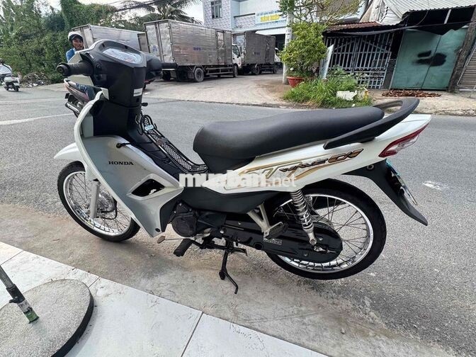 Honda Wave Alpha 2022 màu trắng
