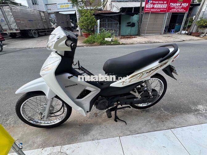 Honda Wave Alpha 2022 màu trắng