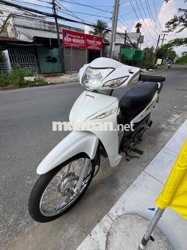 Honda Wave Alpha 2022 màu trắng