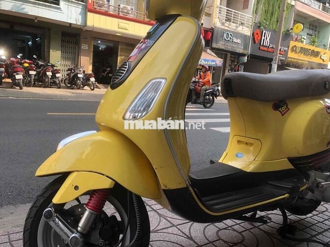 Piaggio LX 125 màu Vàng