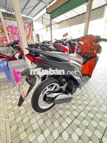 Honda Vario cam đen