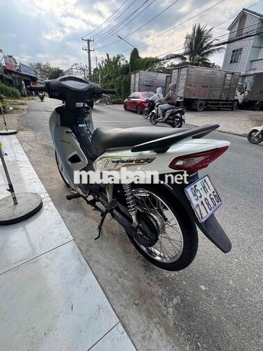 Honda Wave Alpha 2022 màu trắng