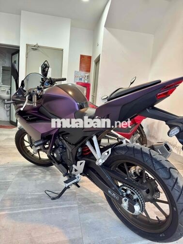 Honda CBR150R 2023 Tím 4.649 km
