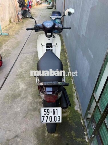 Honda Super Dream 110 Tím trắng