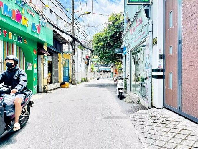 Nhà Mặt tiền đường số . Phường Thông Tây Hội 