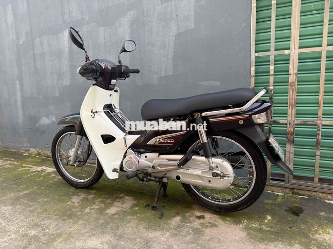 Honda Super Dream 110 Tím trắng