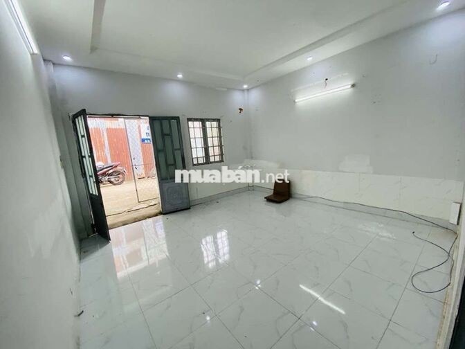 HÀNG XÓM GỬI, B.ÁN CĂN NHÀ _ HẺM XE HƠI _ LINH ĐÔNG, CHỈ 4TY HƠN