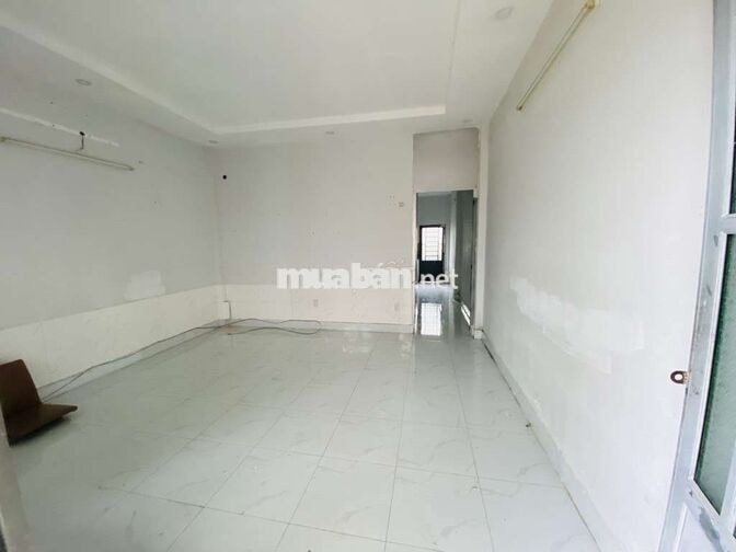 HÀNG XÓM GỬI, B.ÁN CĂN NHÀ _ HẺM XE HƠI _ LINH ĐÔNG, CHỈ 4TY HƠN