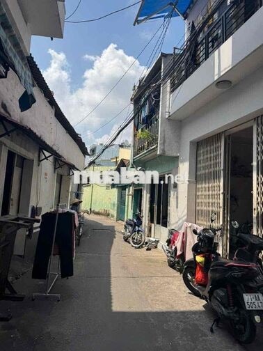 hẻm thông sát trường dh cn4 dt (5x18m) 2 tầng