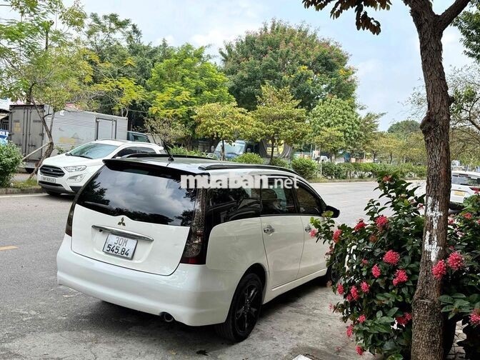 Mitsubishi Grandis 2009 2.4 AT 13 vạn