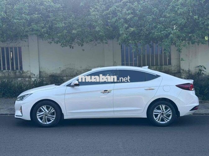 Hyundai Elantra 2020 Tự động Trắng rất đẹp