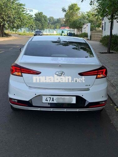 Hyundai Elantra 2020 Tự động Trắng rất đẹp