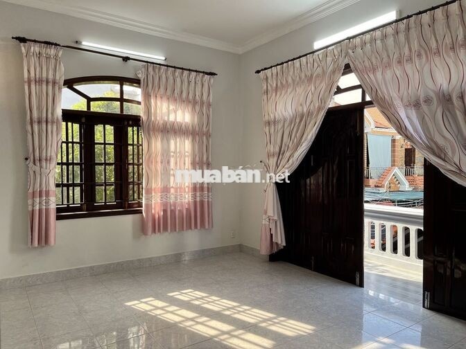 Cho thuê Biệt thự 1 trệt, 2 lầu