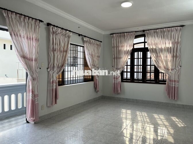 Cho thuê Biệt thự 1 trệt, 2 lầu